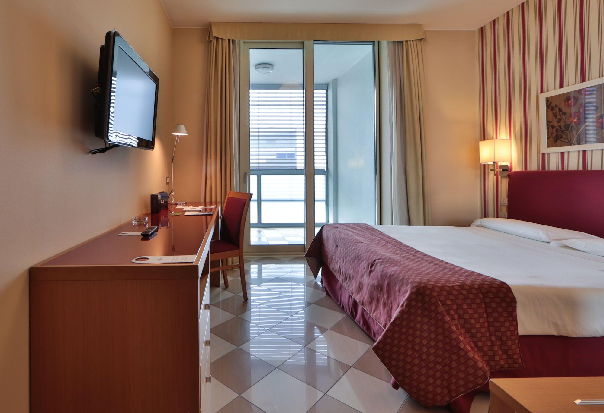 Una Hotels The One Milano Hotel & Residence Сан-Донато-Миланезе Экстерьер фото