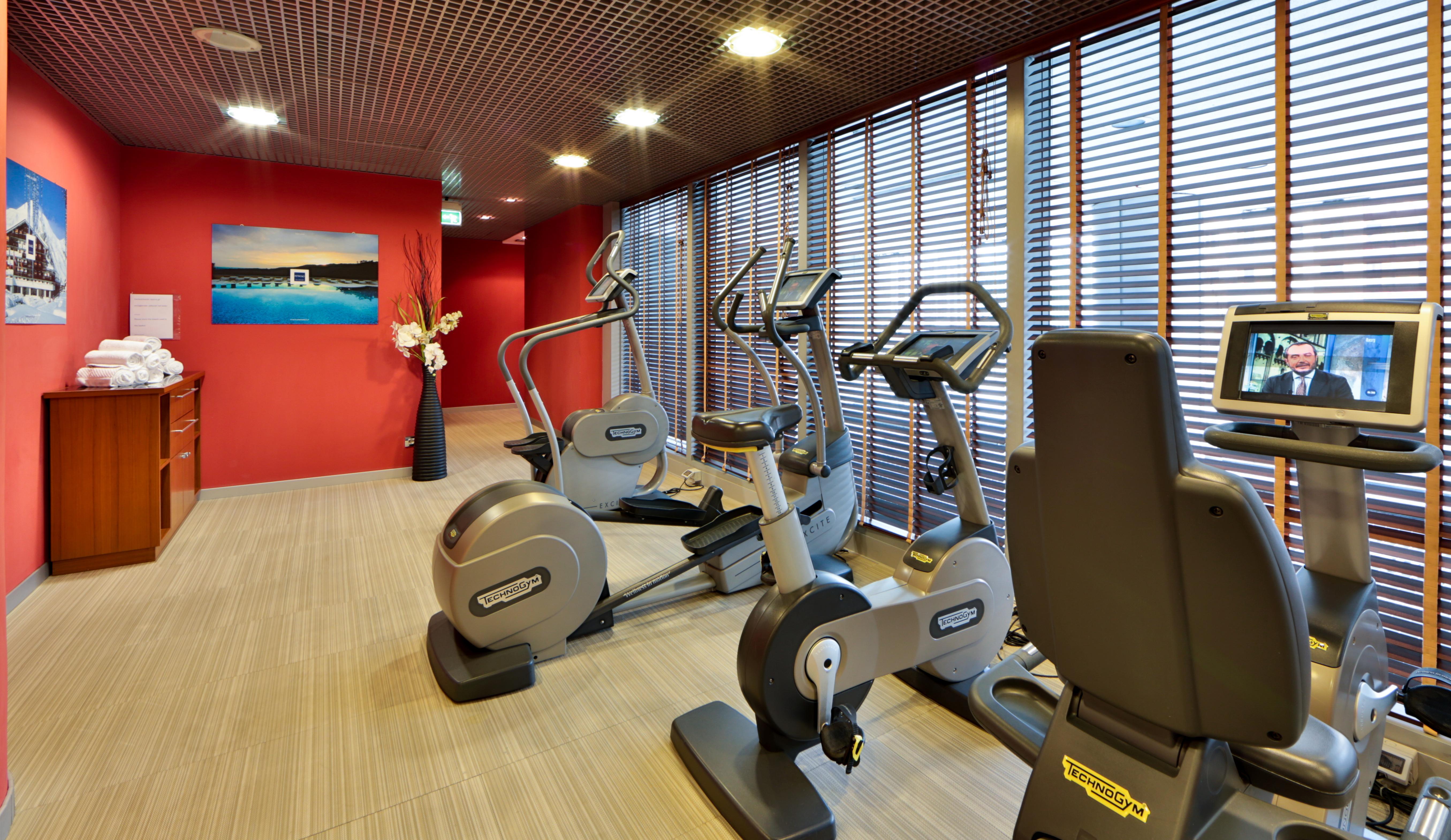 Una Hotels The One Milano Hotel & Residence Сан-Донато-Миланезе Экстерьер фото